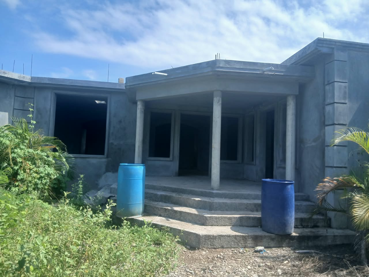 Main entrance of the Gerome Clinic and Residence under construction