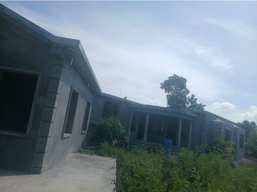 Wide view of the Gerome Clinic and Residence under construction